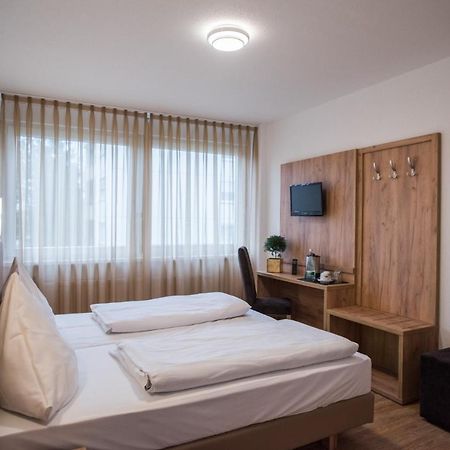 Hotel Leo Eggenstein-Leopoldshafen Εξωτερικό φωτογραφία