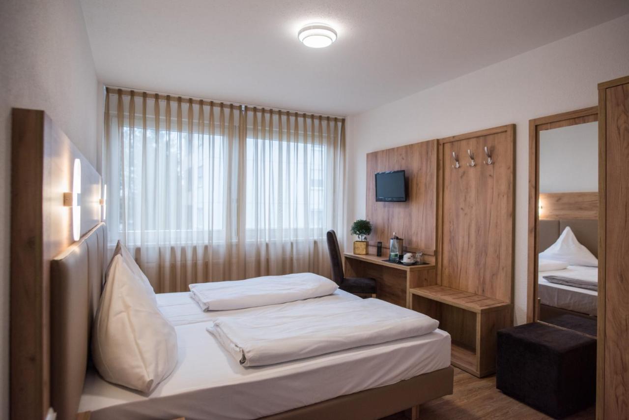 Hotel Leo Eggenstein-Leopoldshafen Εξωτερικό φωτογραφία