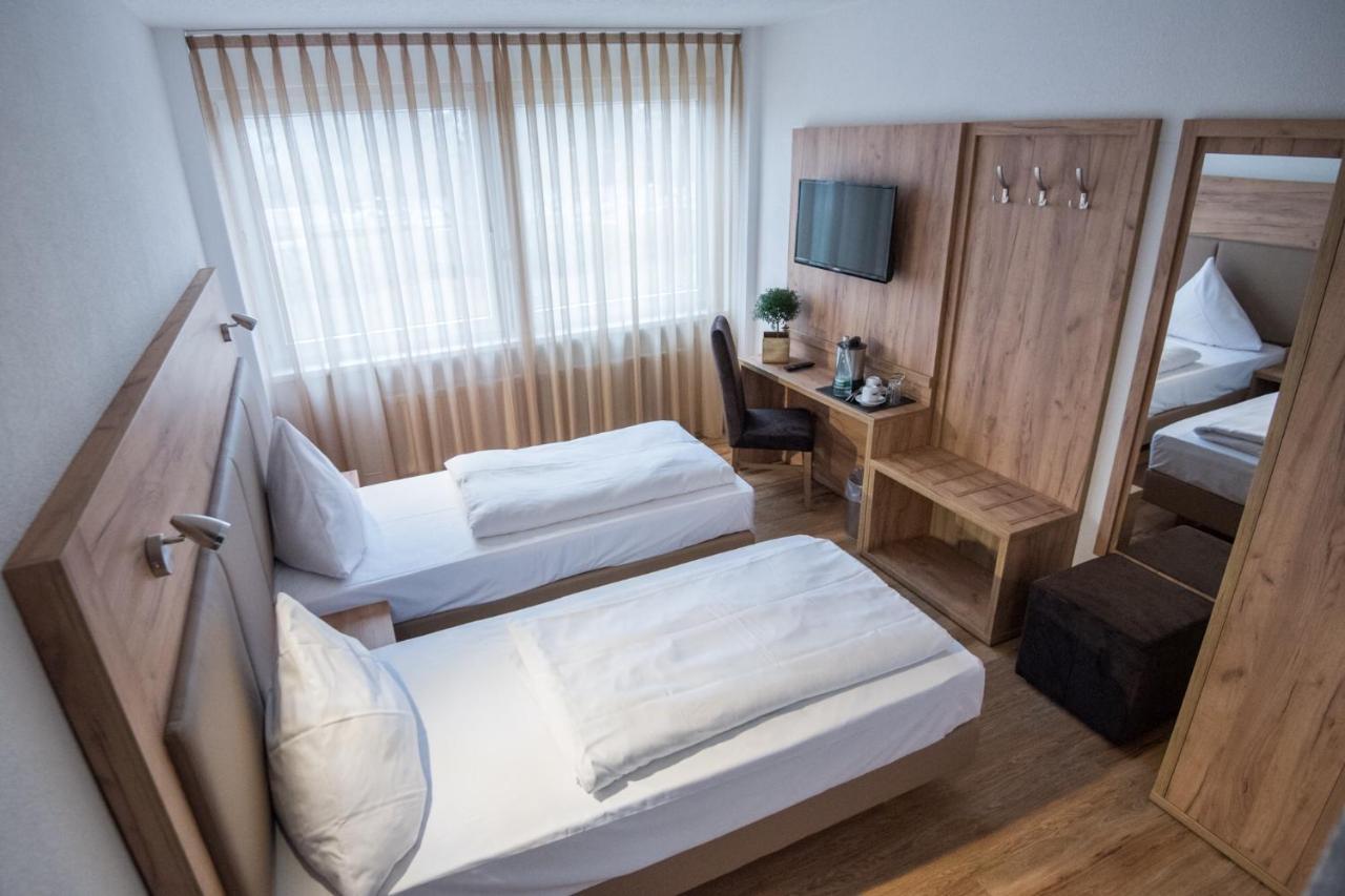 Hotel Leo Eggenstein-Leopoldshafen Εξωτερικό φωτογραφία